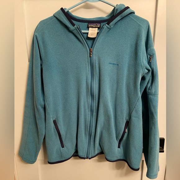 Patagonia- Woman’s L- Full Zip Blue Sweater - Picture 2 of 8